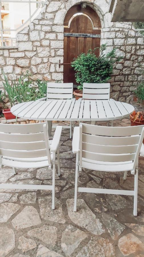 Razáta Agrilia Maison מראה חיצוני תמונה